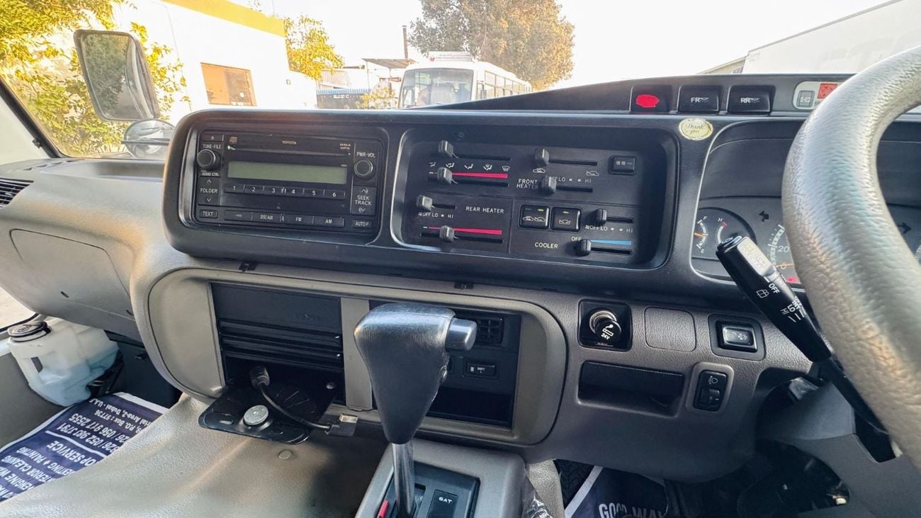Toyota Coaster 26 SEATERS BUS | RHD | AUTOMATIC TRANSMISSION | 2014 | 4.0L DIESEL ENGINE | AIR CONDITIONER | NEAT A