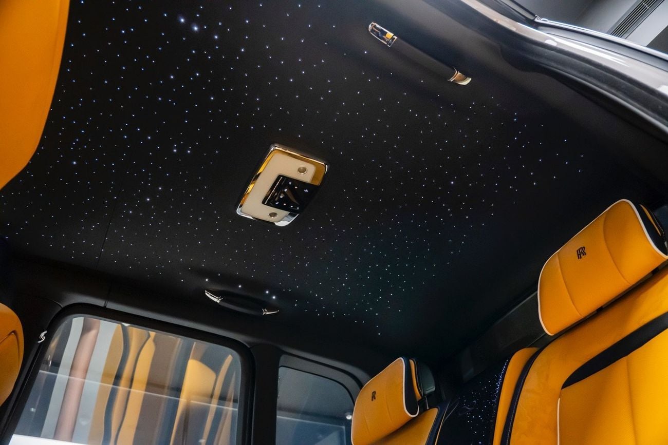 رولز رويس كولينان Rolls Royce cullinan  2025 GCC  Warranty and service AGMC  Black badge  2,900 km