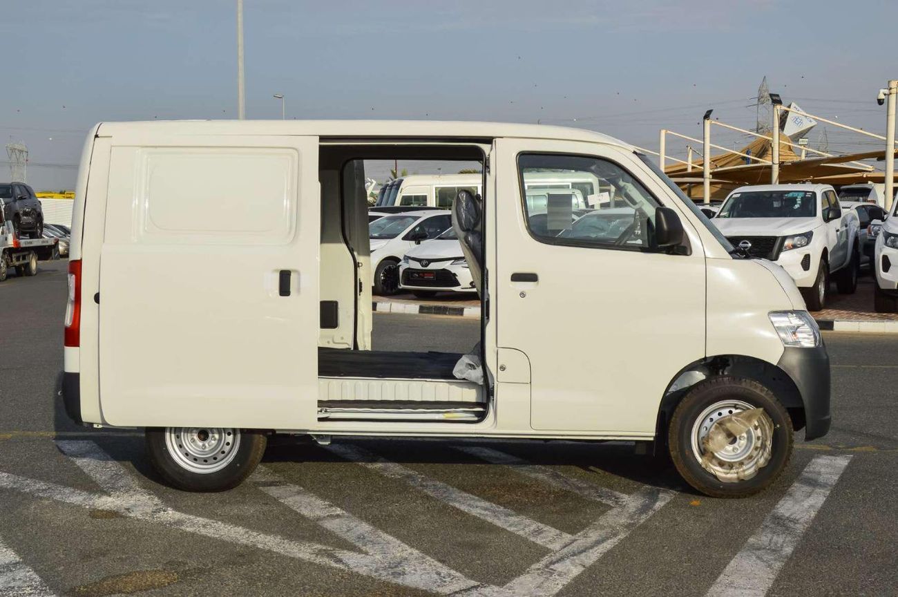 تويوتا لايت آيس TOYOTA LITE ACE 1.5L RWD 5DOOR 2025