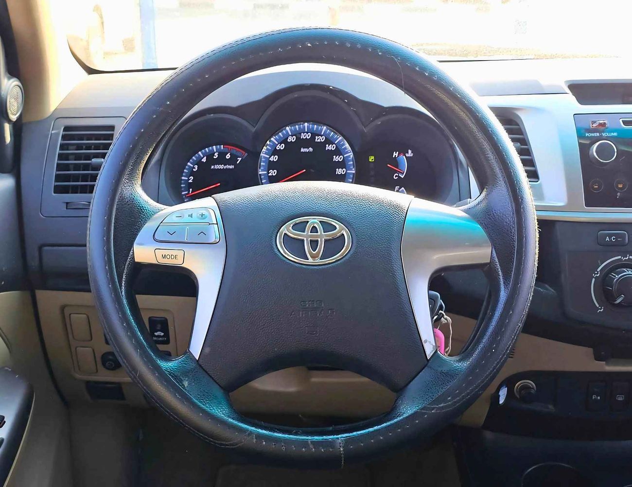 تويوتا فورتونر EXR / V4 2.7L 4WD / 7 SEATS / EXPORT ONLY / LOT#66624