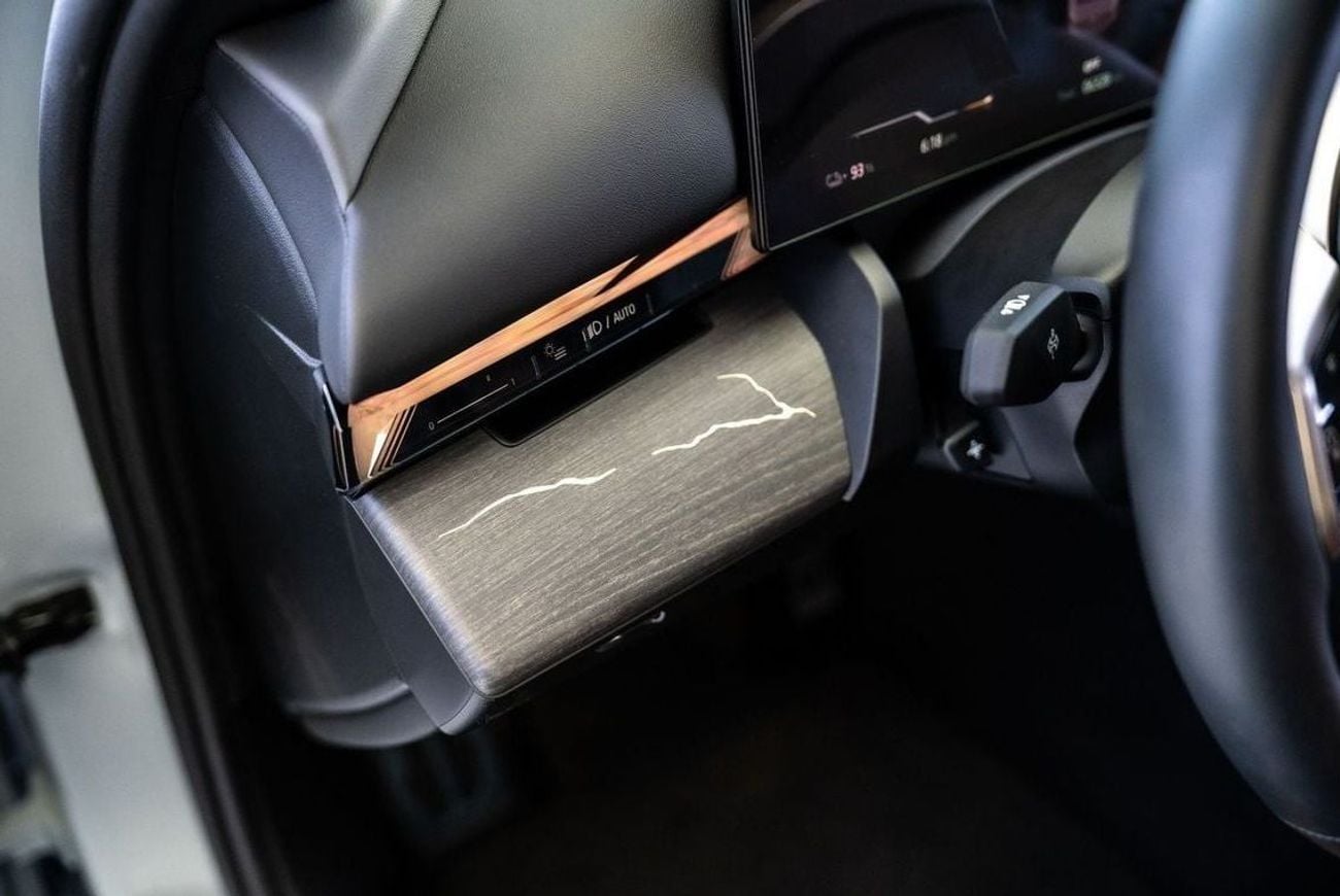 بي أم دبليو i5 EDRIVE40 M SPORT EDRIVE