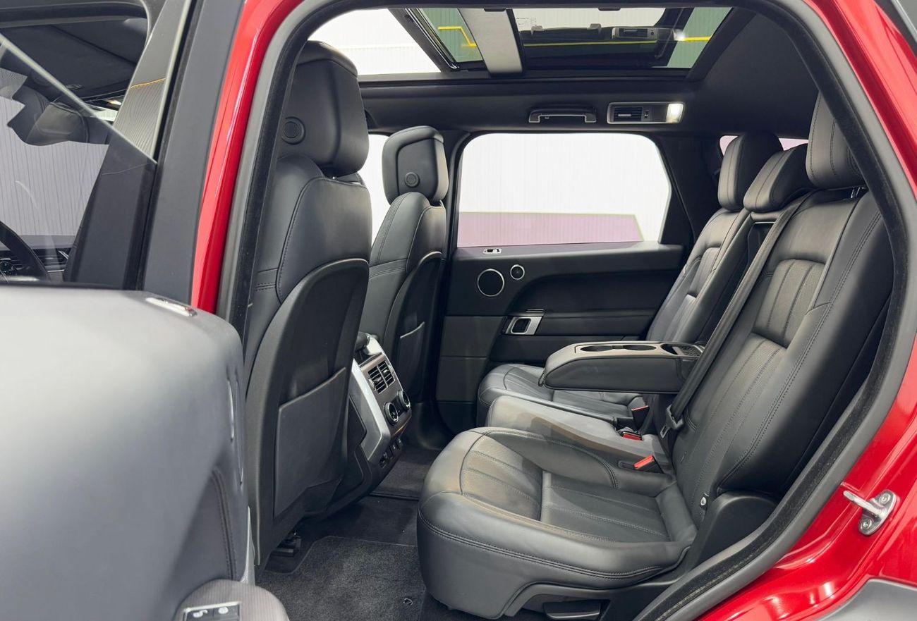 لاند روفر رينج روفر سبورت HSE 3.0L (340 HP) 2019 Range Rover Sport HSE, 1 Year Warranty, Full Service History, GCC