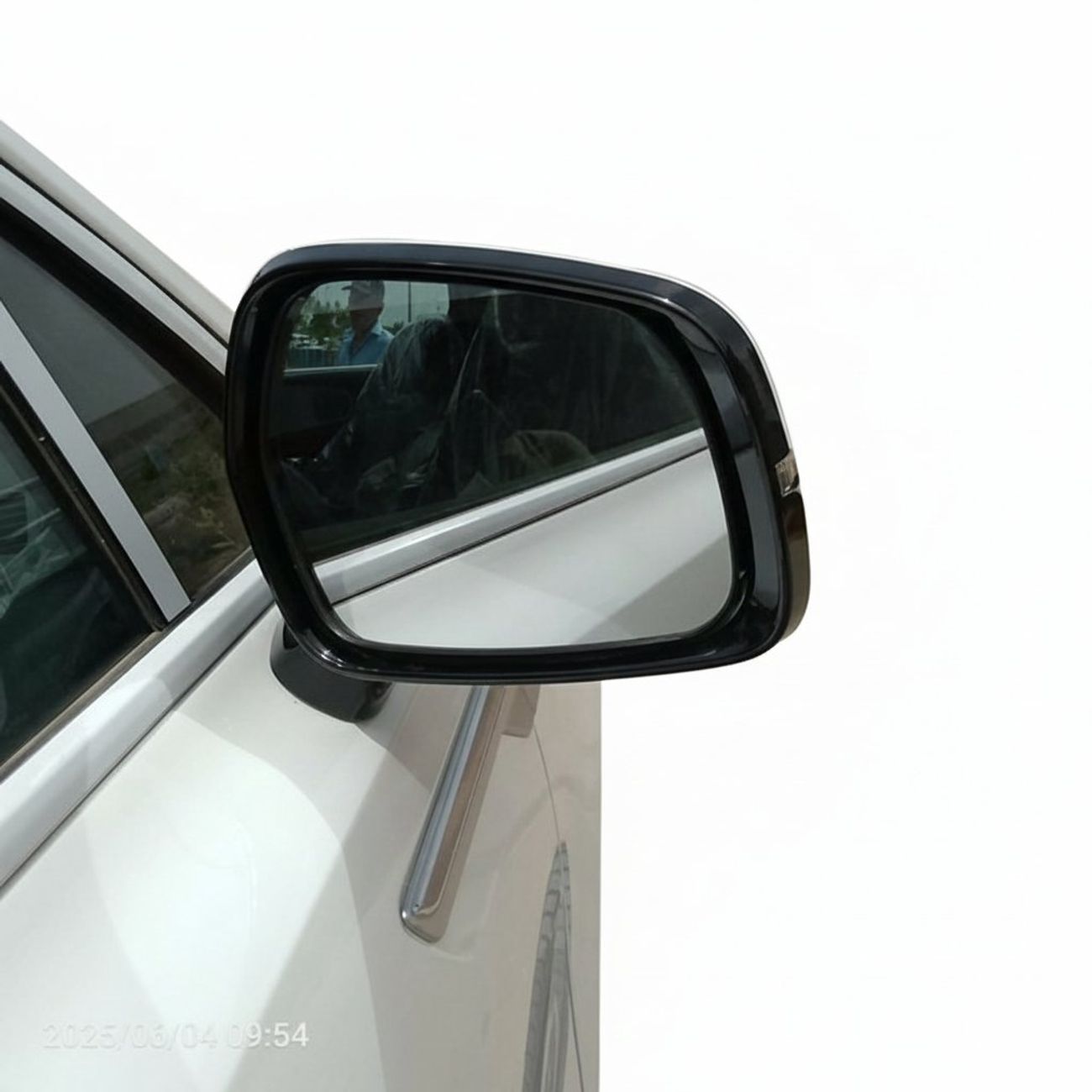 كيا سورينتو Kia Sorento 3.5L V6 FWD Petrol