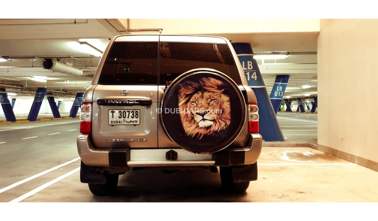 نيسان باترول سوبر سفاري