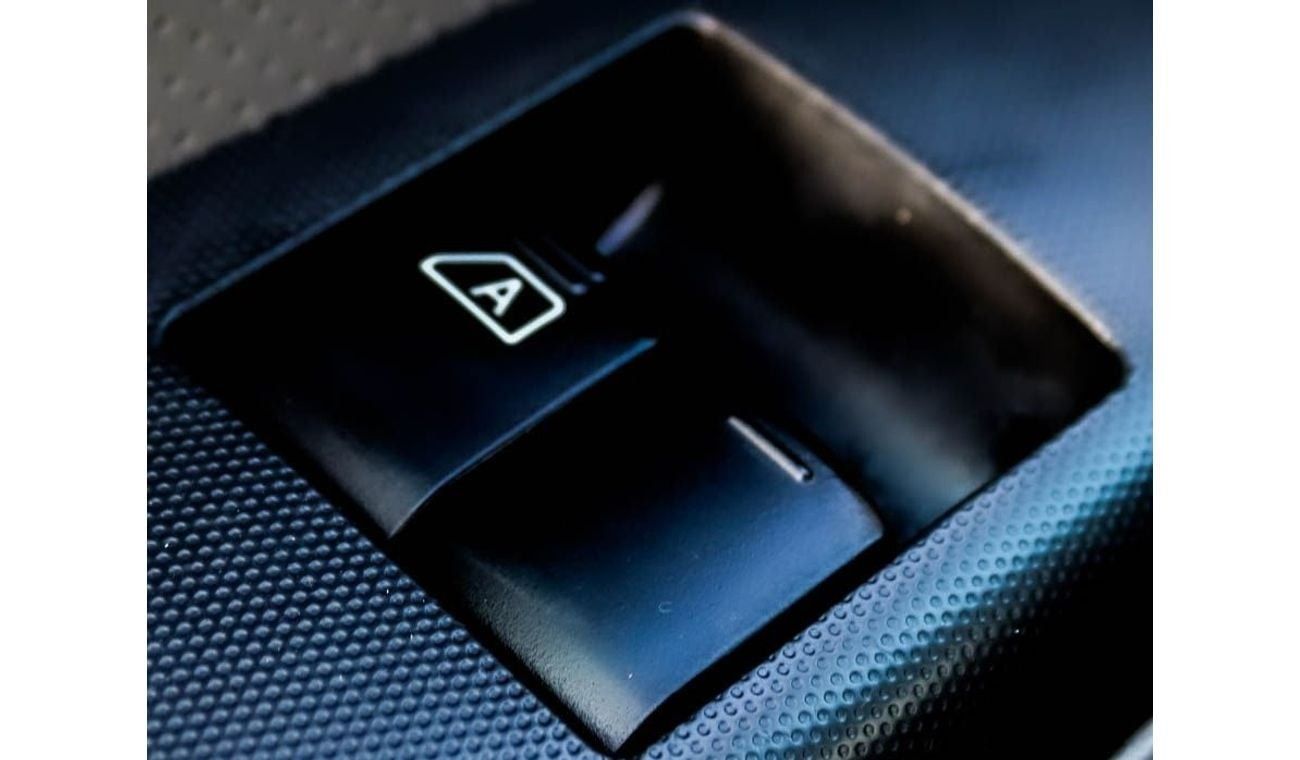 Nissan Urvan Microbus 2.5L A/T Petrol Nissan Urvan 2020 GCC accident free in excellent condition 1708 P.M