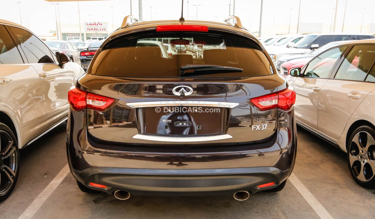 Infiniti FX35