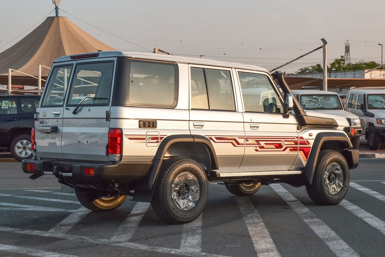 Toyota Land Cruiser TOYOTA LAND CRUISER 76 SERIES 4.5L 4WD SUV 2024 FULL OPTION | REAR CAMERA | DIFFERENTIAL LOCK | VINC