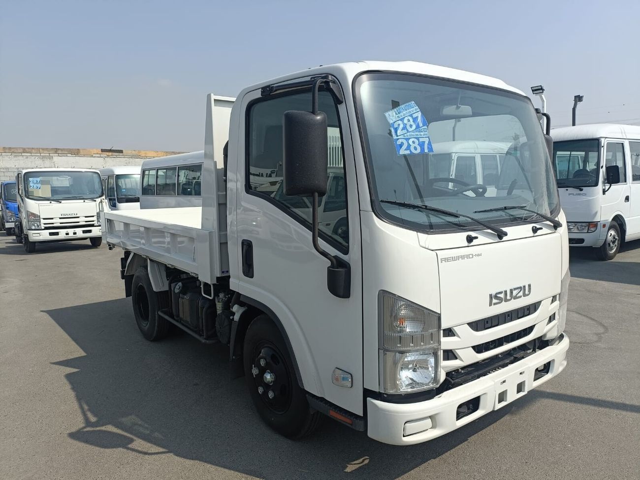 Isuzu NMR ISUZU NMR DUMP TRUCK, 4570 CC 4-CYLINDER DIESEL ENGINE, MODEL 2025, GVW 4800KG