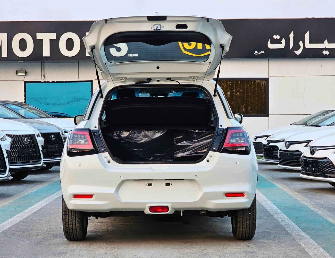 سوزوكي سويفت GLX / 1.2L V4 PETROL / RADAR / PUSH START / DVD CAMERA (CODE # GLXR)