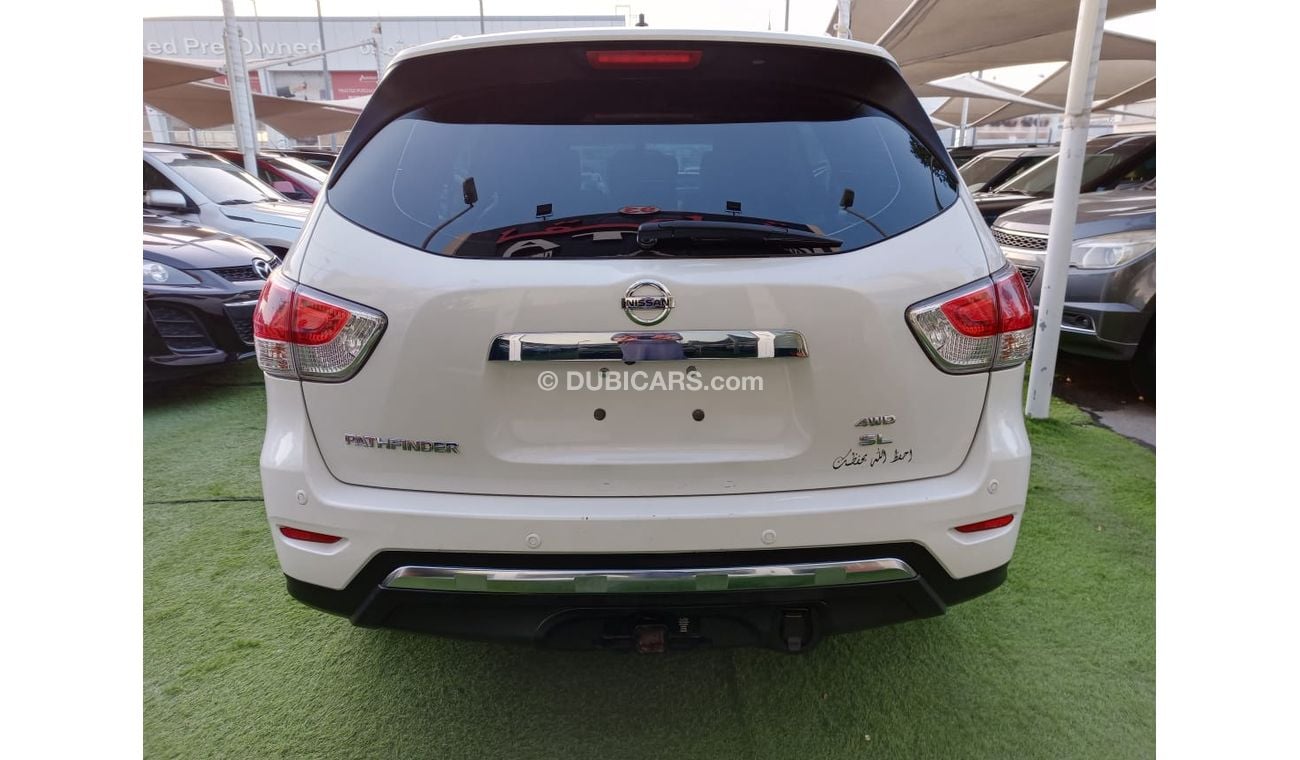 نيسان باثفايندر خليجى موديل 2013 صبغ وكالة بانوراما خمس كاميرات جلد مثبت بحالة ممتازة