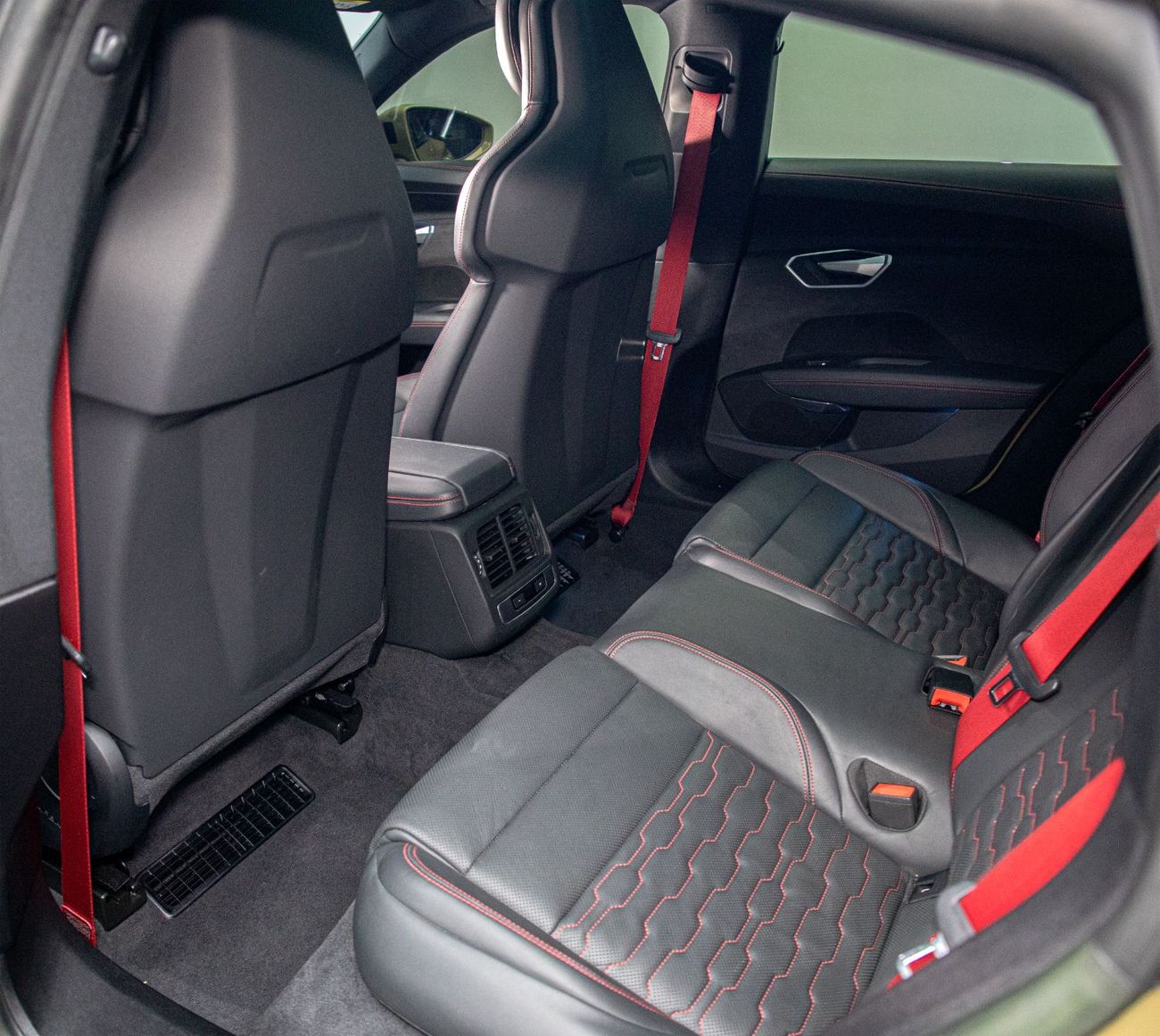 أودي إي ترون جي تي quattro