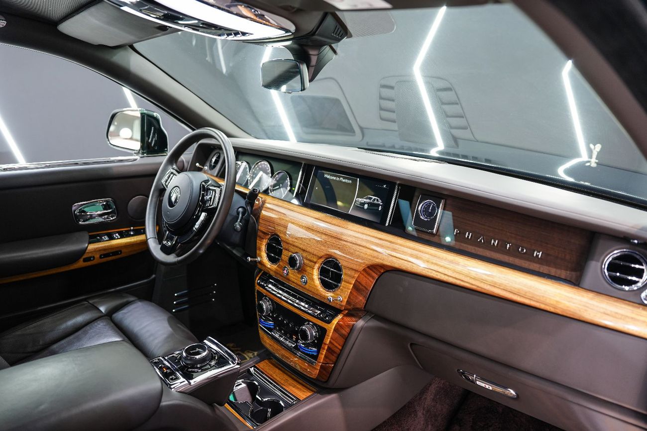 Rolls-Royce Phantom Std 6.8L 2022 Rolls Royce Phantom, Rear-Seat Entertainment, Starlight Headliner, Dealer Warranty!!