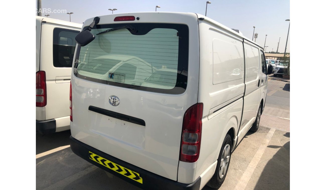 Toyota Hiace Toyota hiace Thermoking C-350 chiller, model:2017. Excellent condition