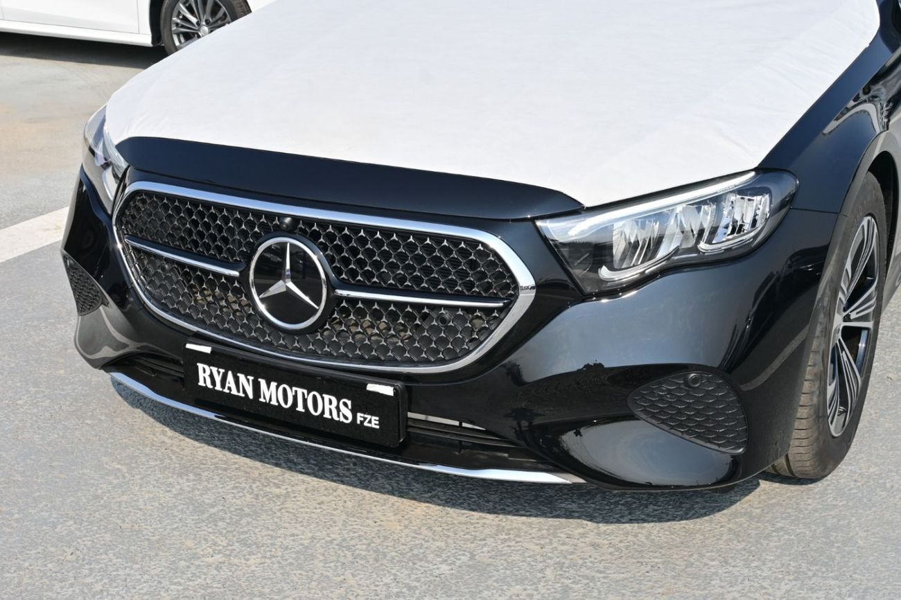 Mercedes-Benz E200 Mercedes-Benz E200 2.0L Turbo + Mild Hybrid Color Black Model2026