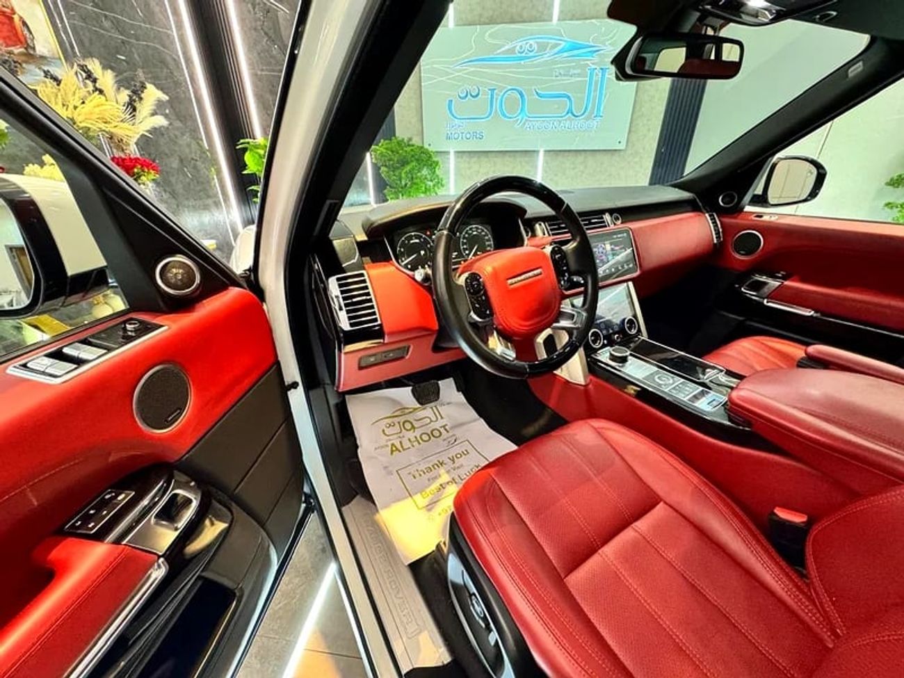 لاند روفر رينج روفر AUTOBIOGRAPHY SUPERCHARGED RR VOGUE V8 || FACELIFT || GCC || TOP RANGE || PANORAMIC ROOF