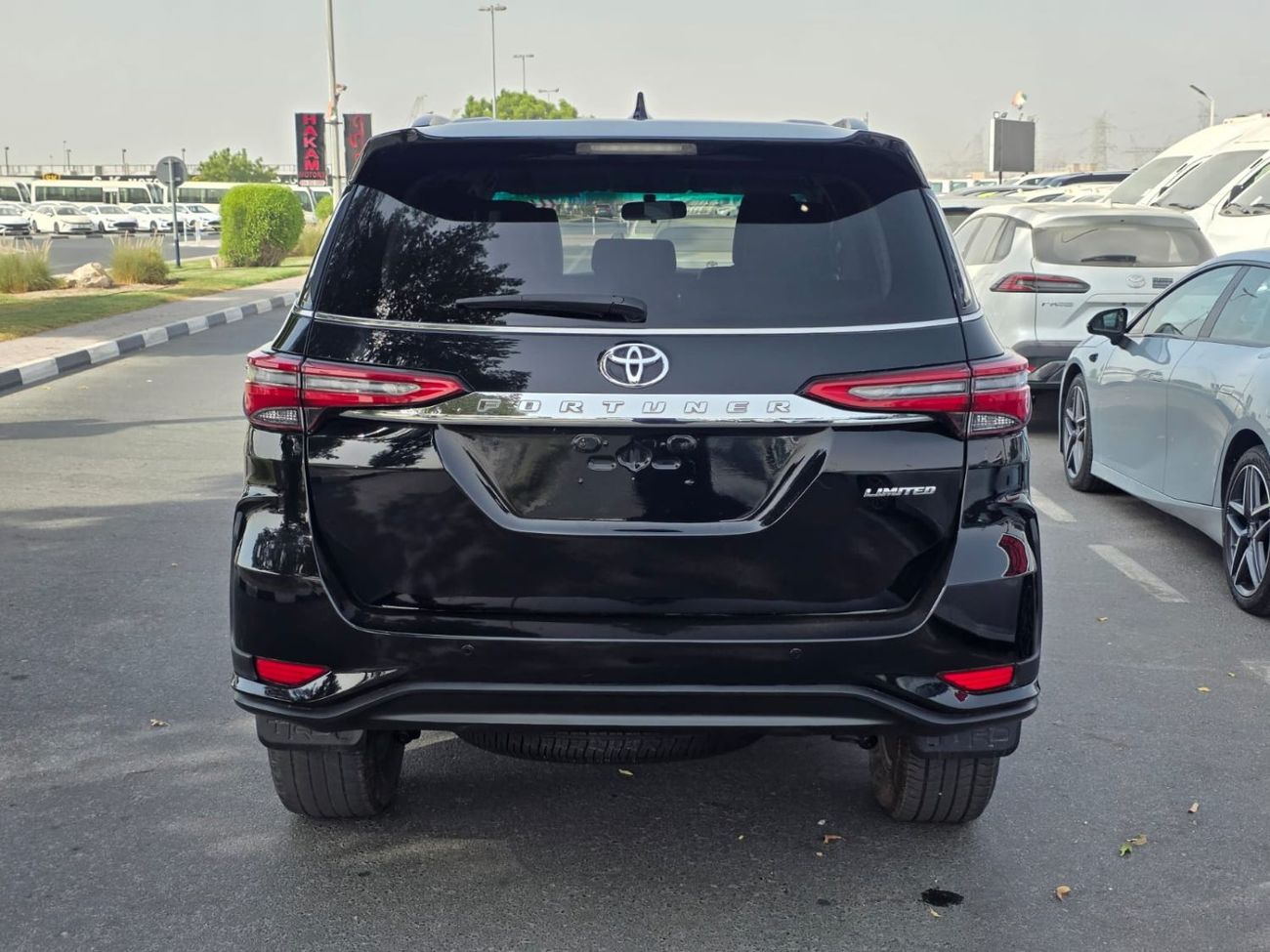 Toyota Fortuner DIESEL ENGINE RIGHT HAND DRIVE 2800 CC AUTO TRANSMISSION ONLY FOR EXPORT