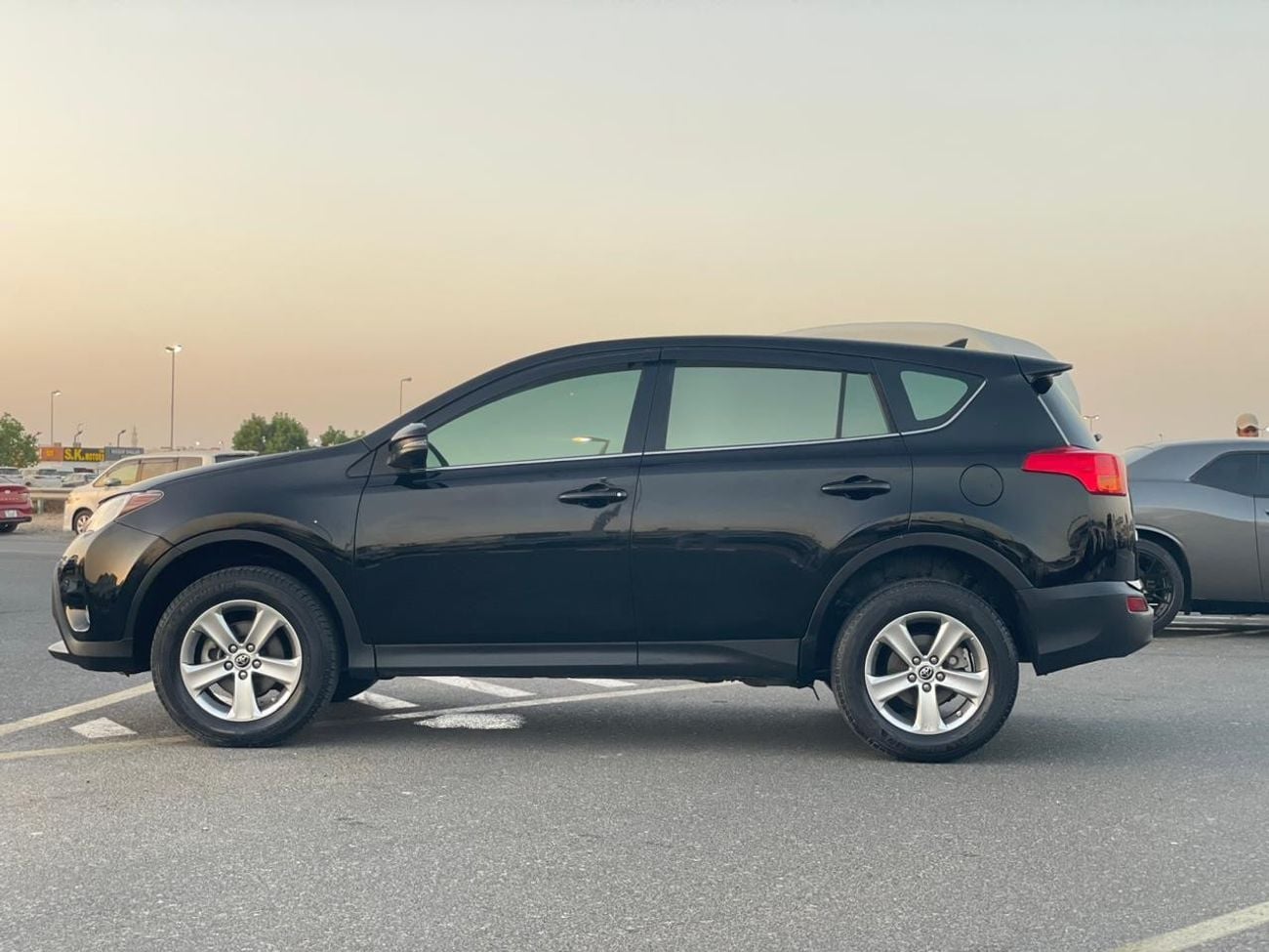 Toyota RAV4 2014 Toyota Rav4 Japanese Specs - 2.0L V4 - AWD 4x4 - Push Start Electric Seats With Sensors MidOpti