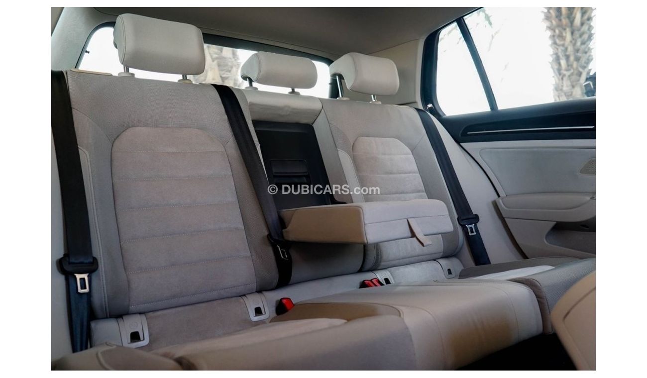 فولكس واجن جولف SEL