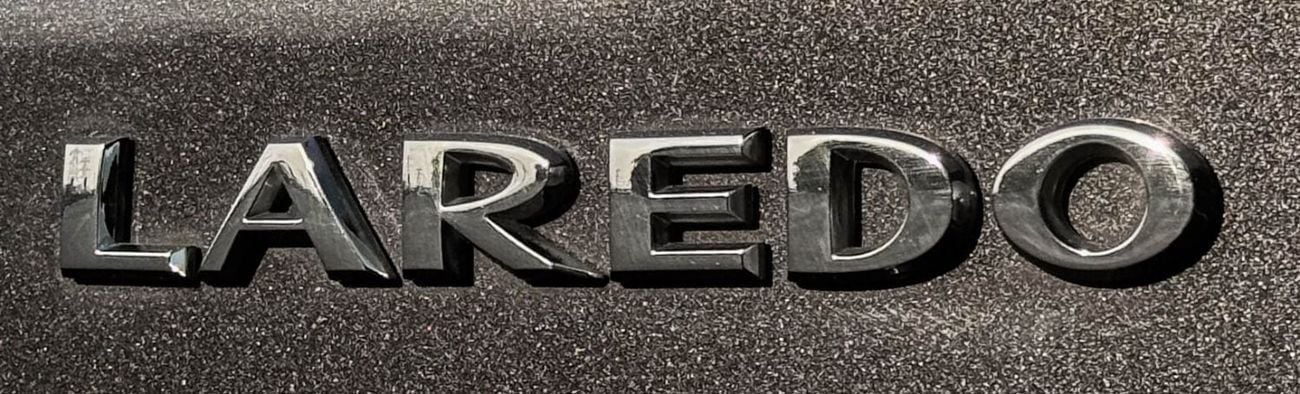 Jeep Grand Cherokee Laredo 3.6L 4WD Jeep Grand Cherokee | 2021 Model, GCC | 3.6L Engine | Excellent Condition | Monthly