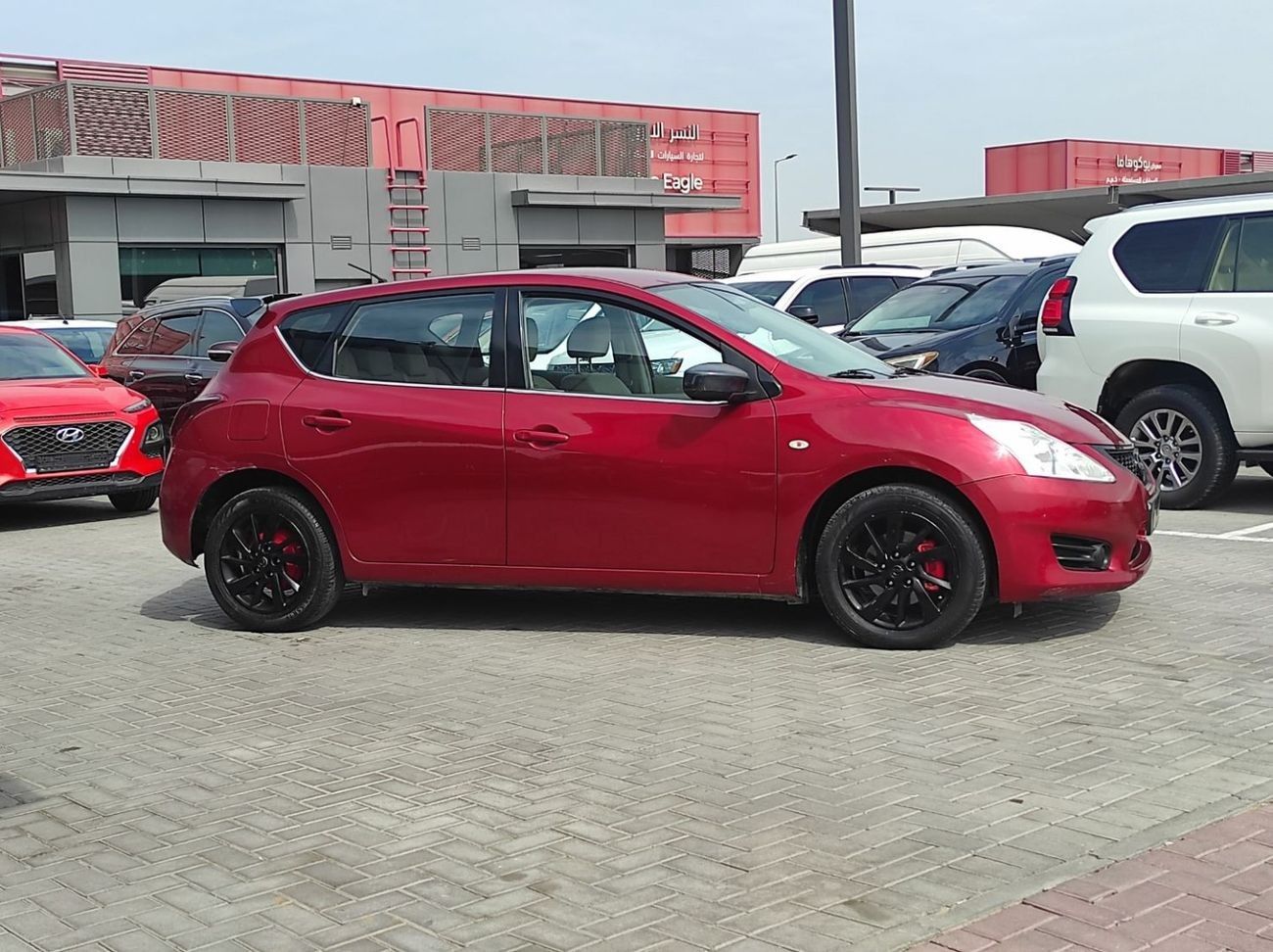 Nissan Tiida Nissan tida 2016 gcc full automatic