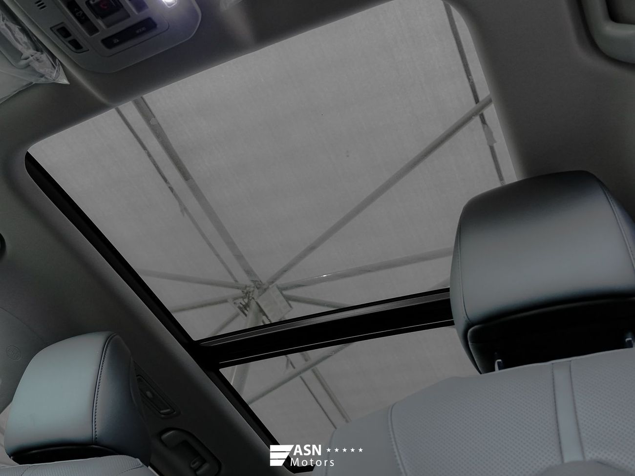 تويوتا هايلاندر 2.5L Hybrid AWD Extreme Edition 7 Seats 2025 (Export Price)