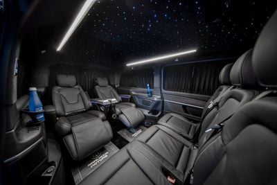 Mercedes Benz V300 AVANTGARDE Genuine Mercedes-Benz  VIP Captain's Seats | 2 Years International Warranty