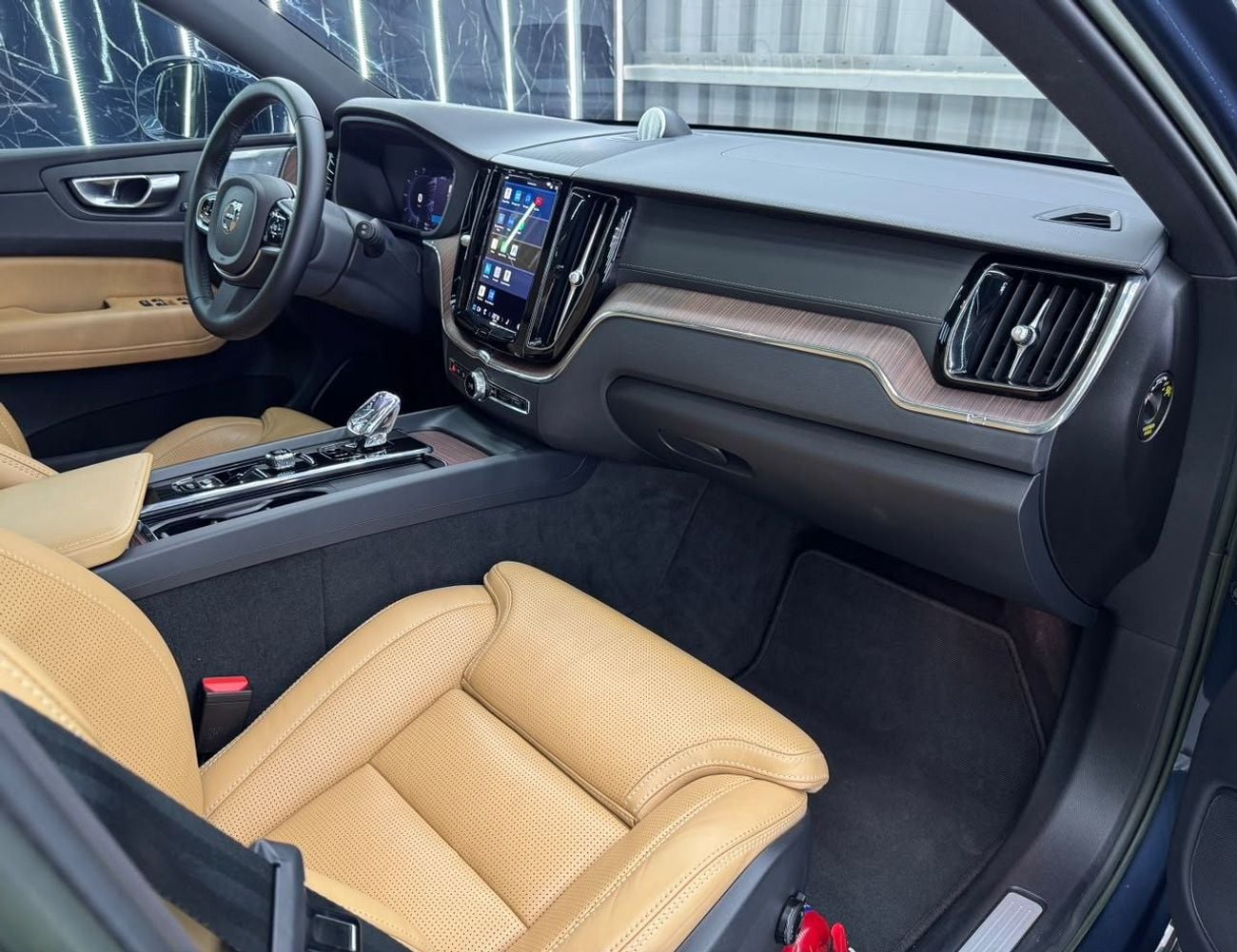 Volvo XC60 ULTIMATE BRIGHT VOLVO XC60 B5 AWD |GCC | Original paint | Al futtaim Warranty 2028