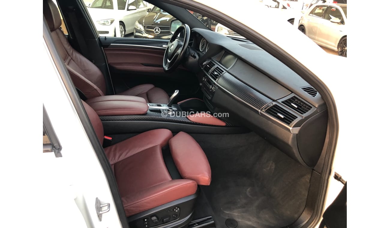 بي أم دبليو X6 موديل 2010 خليجي حاله ممتازه من الداخل والخارج فل مواصفات بانوراما ومثبت سرعه وتحكم كهربي كامل ونظام