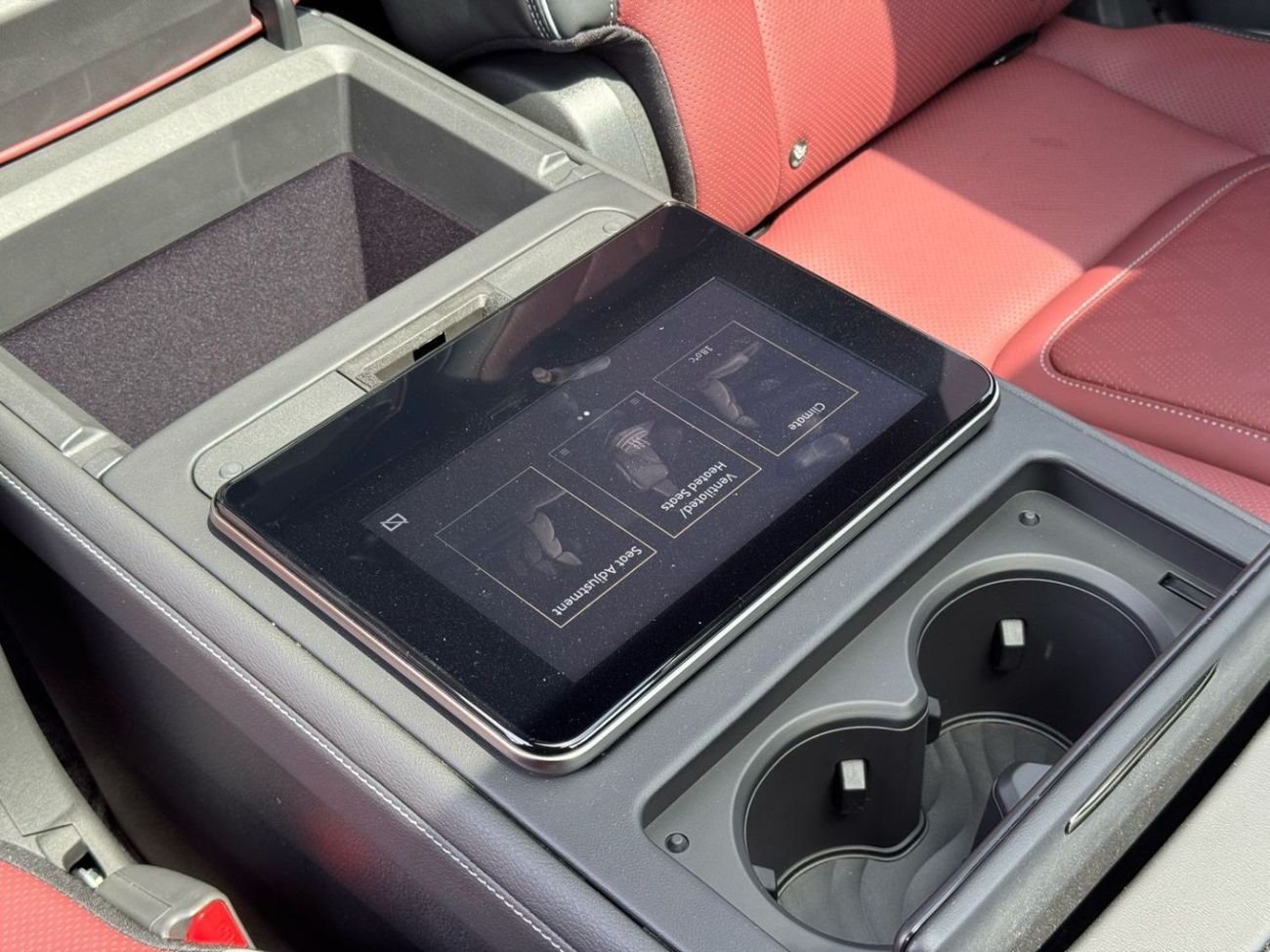 Infiniti QX80 2025 Infinity Autograph Captain Chairs 3.5L