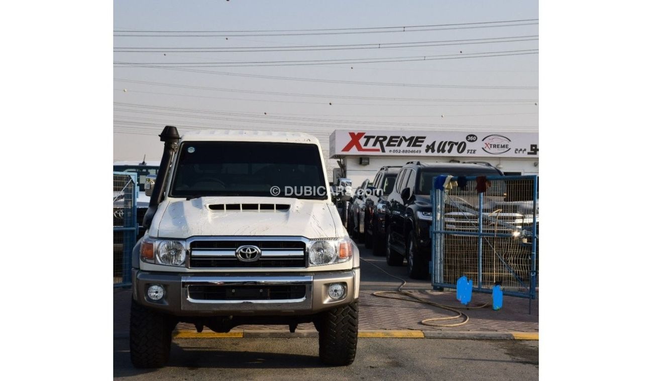 Toyota Land Cruiser Pick Up