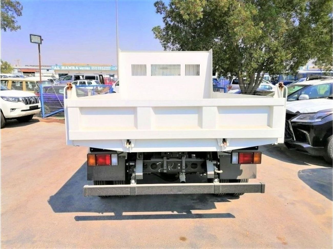 إيسوزو NPR NPR 85 DUMP TRUCK // 4 TONS // MODEL 2025
