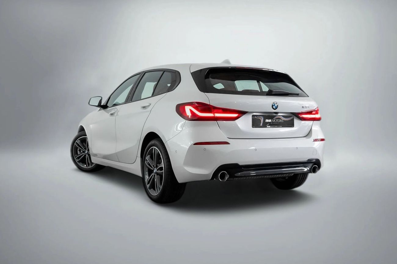 BMW 120i Exclusive 2.0L Sport Line