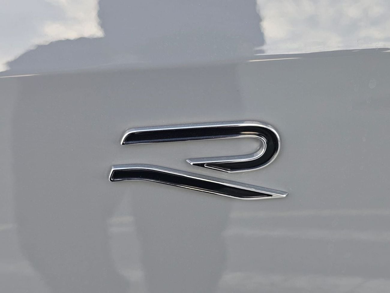 فولكس واجن جولف Golf8 R Line 2025