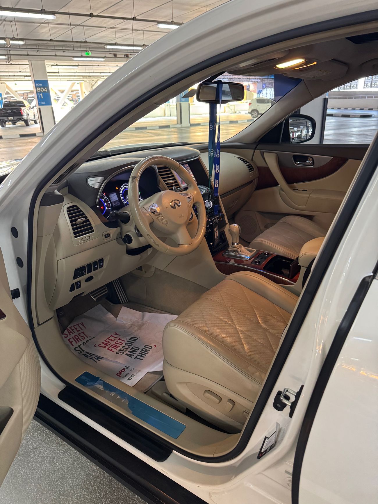 إنفينيتي QX70