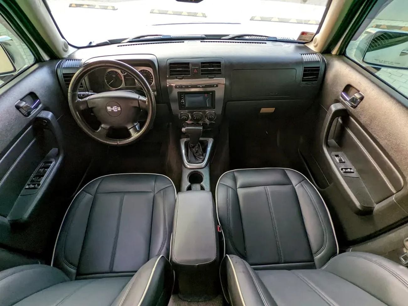 هامر H3 GCC Premium Condition With Leather seats Navigation Low Km Perfect Family Suv