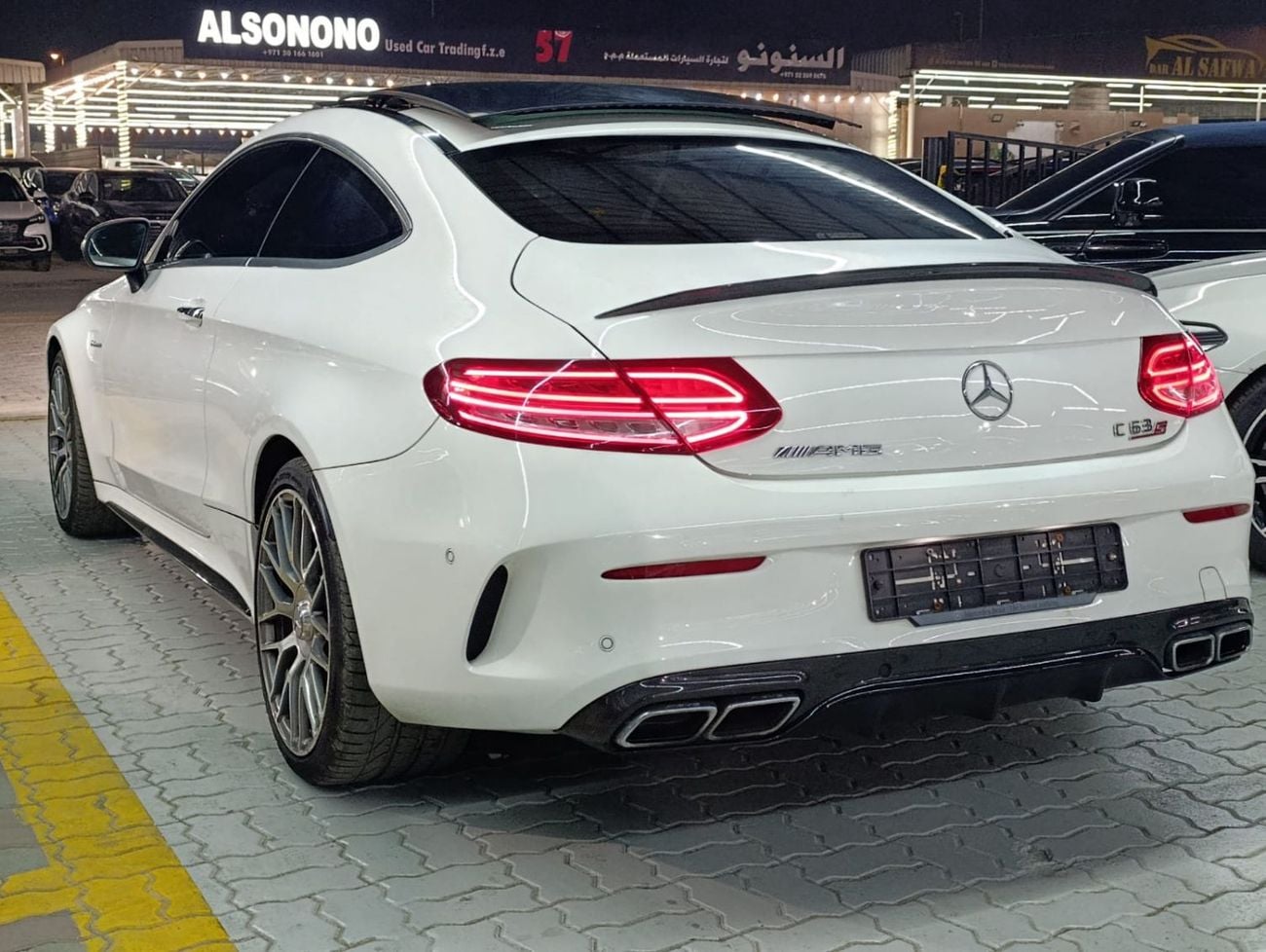 مرسيدس بنز C 63 AMG Std 4.0L Coupe