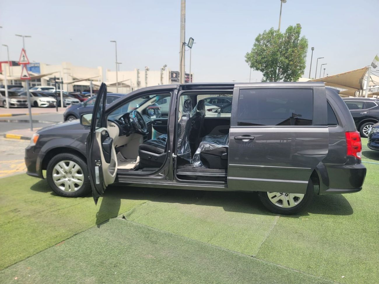 دودج جراند كارافان