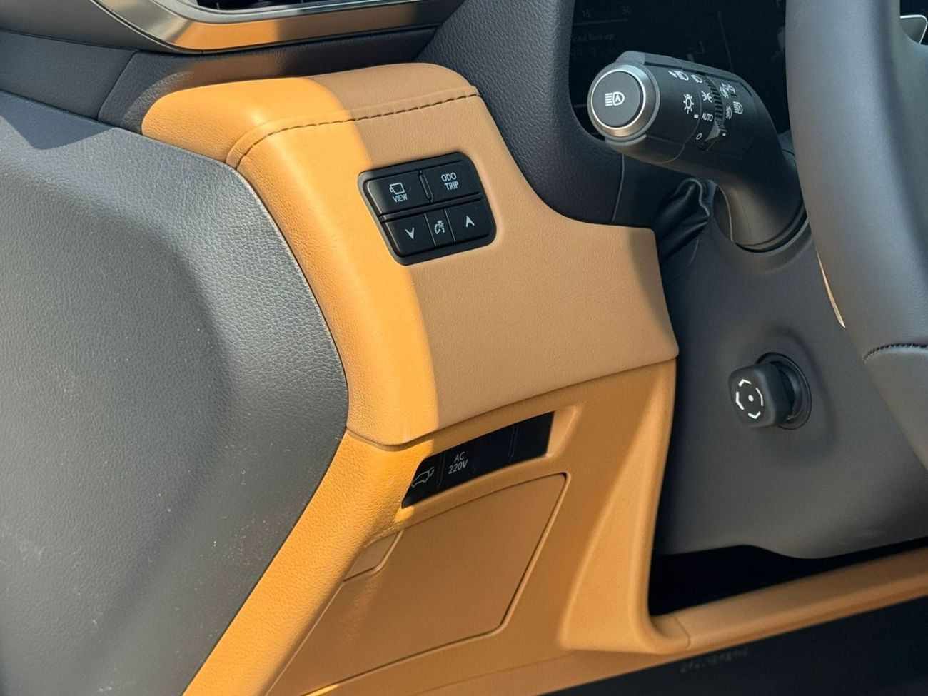 لكزس LX 700h 2025 LEXUS LX700 H 3.5L V6 EXECUTIVE GCC SPEC