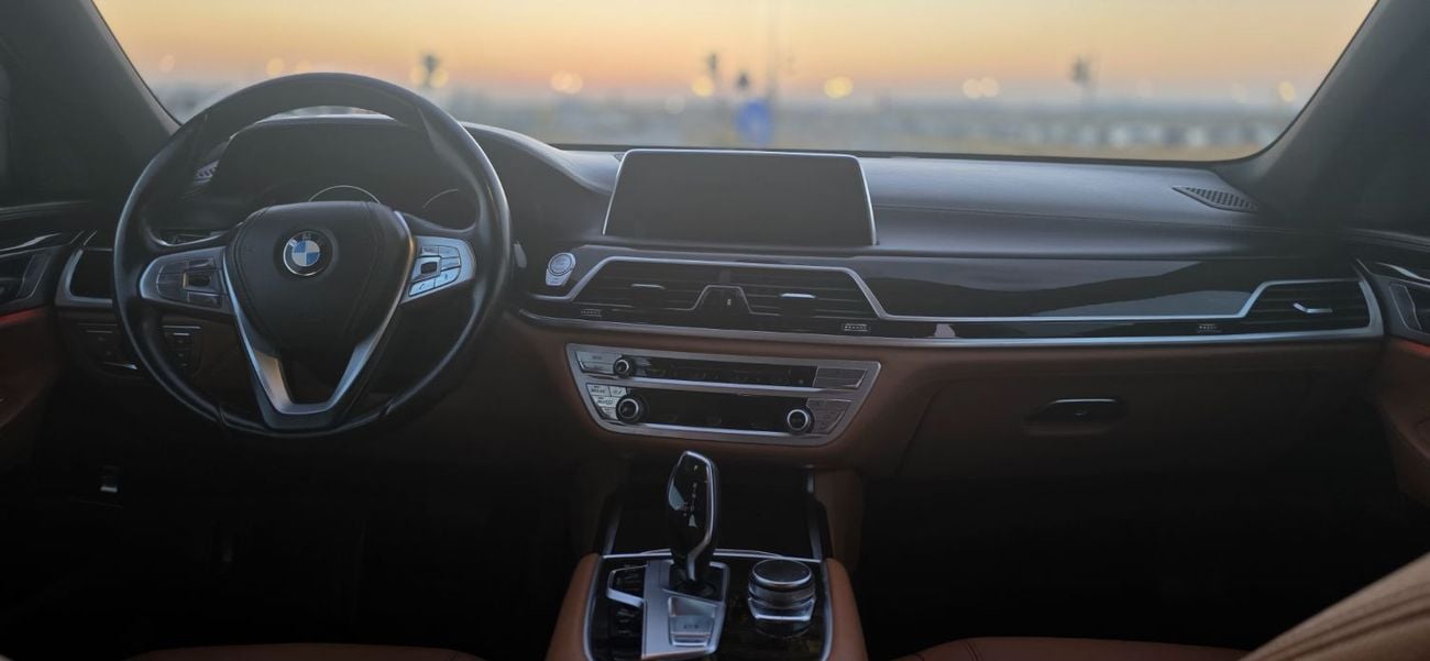 بي أم دبليو 730Li