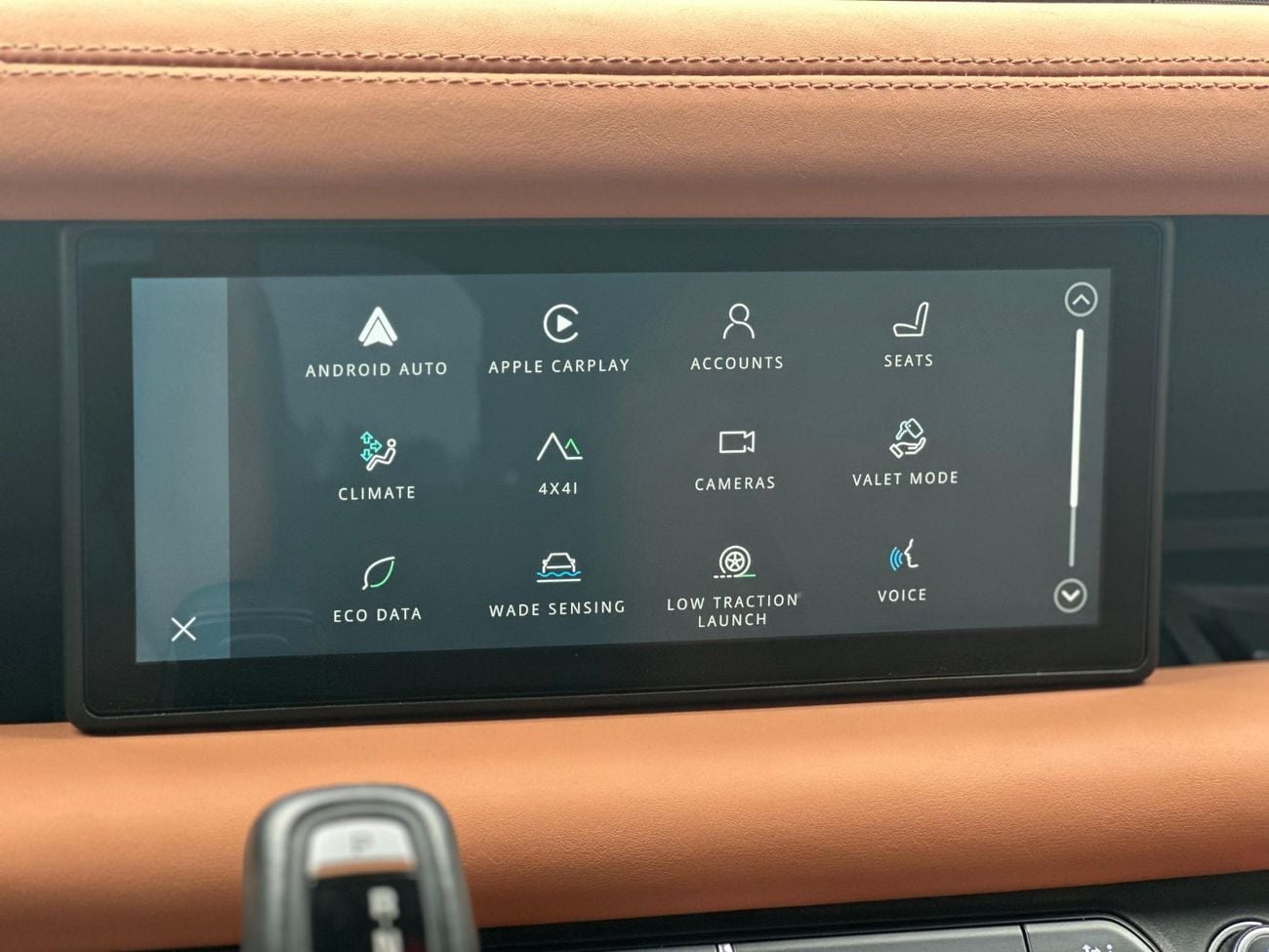 Land Rover Defender P400 110 HSE 3.0L (5 Seater)