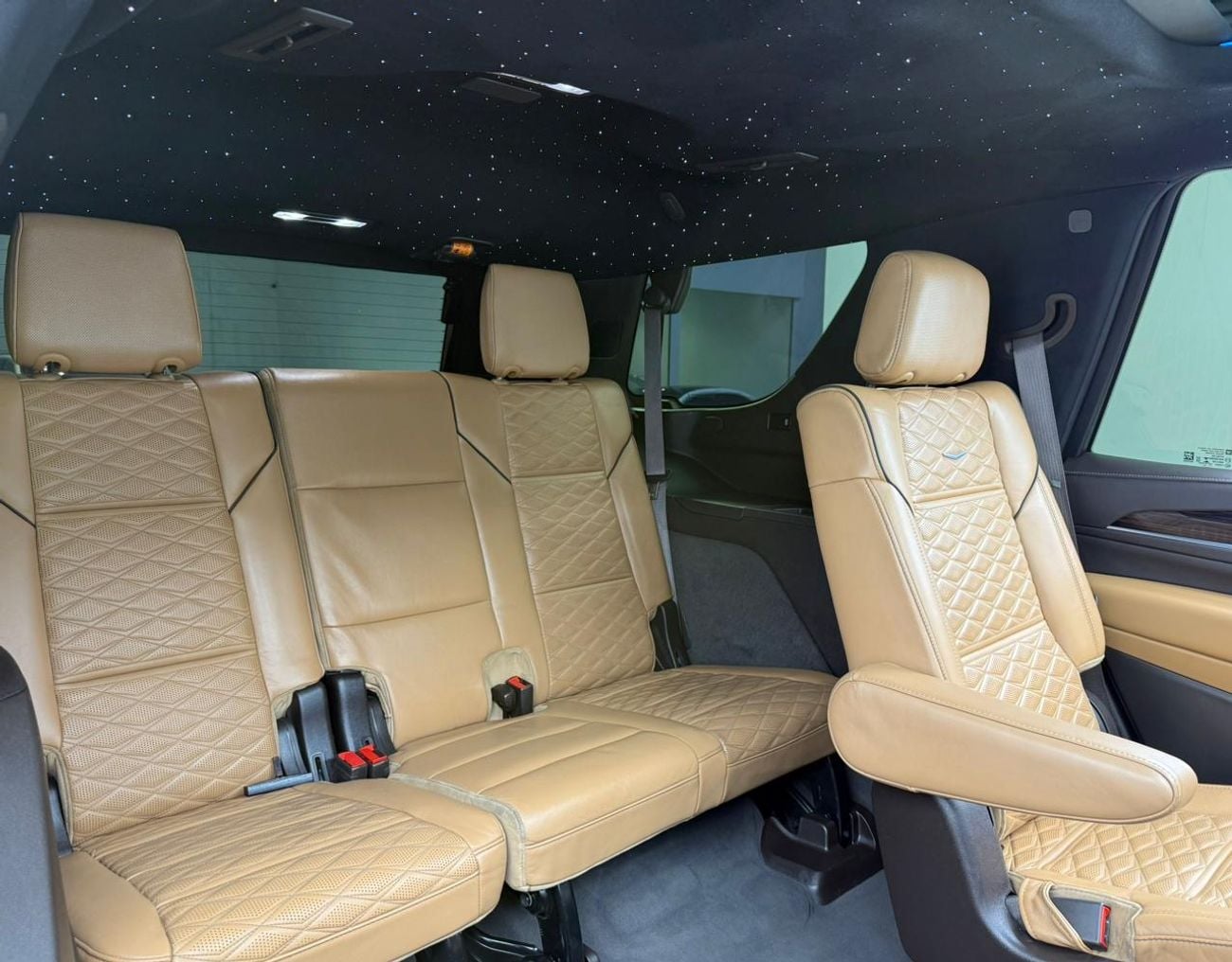 Cadillac Escalade Sport Platinum 6.2L 4WD 2022 Cadillac Escalade Sport Platinum, 07/2027 Cadillac Warranty, 09/2028 Se