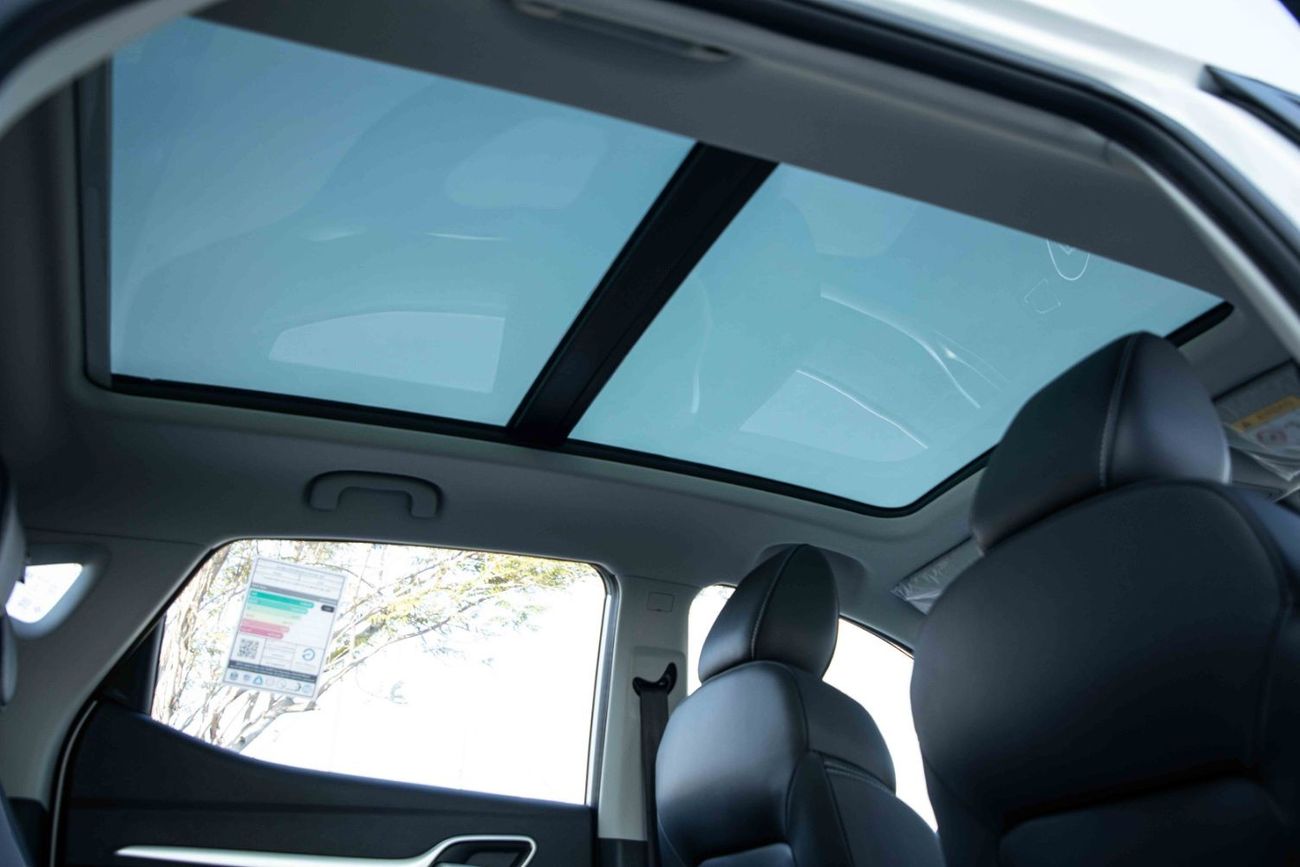 MG HS 2023 MG ZS 1.3 TROPHY - Black inside Beige