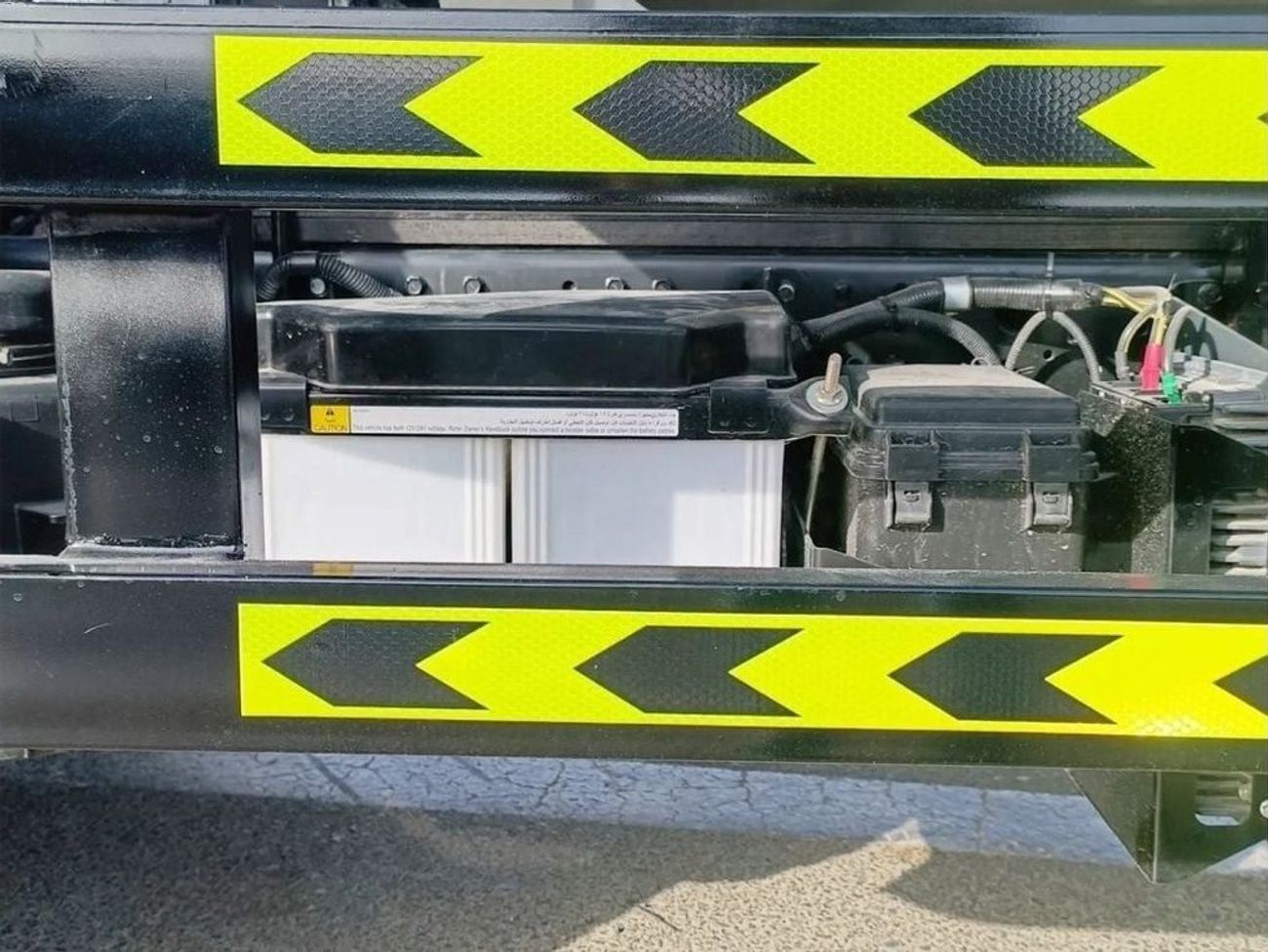 Mitsubishi Fuso Canter CANTER 4.2L WATER TANK  DIESEL WHITE 2024full