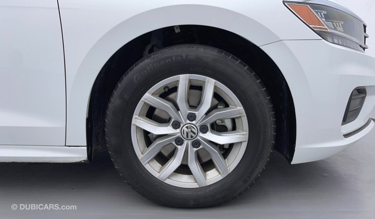 Volkswagen Passat SE 2.5 | Under Warranty | Inspected on 150+ parameters