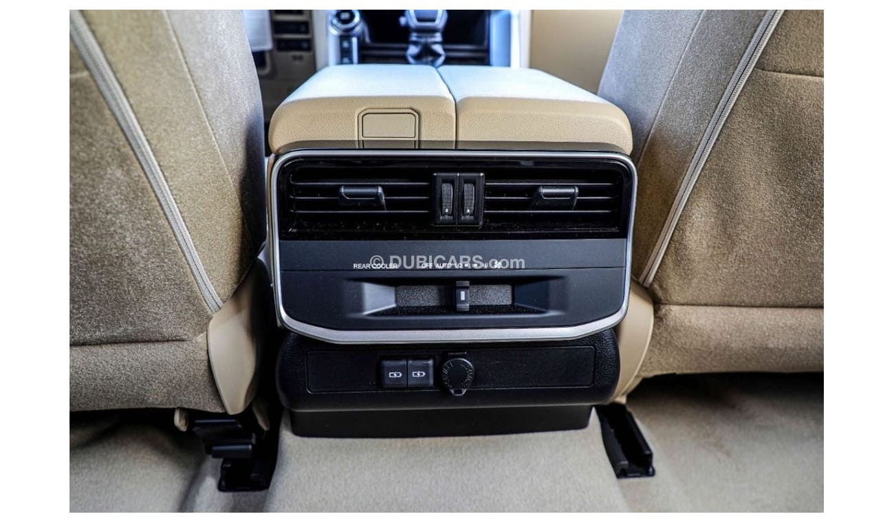 تويوتا لاند كروزر 2022 Toyota LC300 3.3L L3 | Sunroof + Alloy Wheels + Full Wide Center Screen + 20" Wheels
