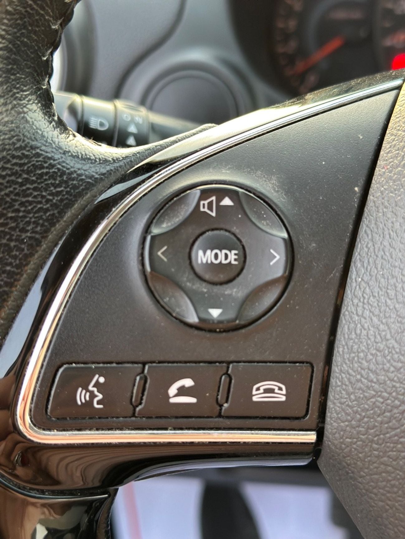 Mitsubishi Attrage GLX