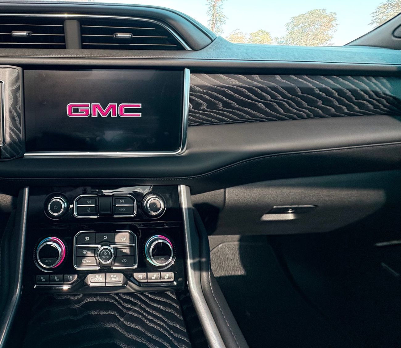 GMC Yukon 6.2 V8 Denali (AWD)