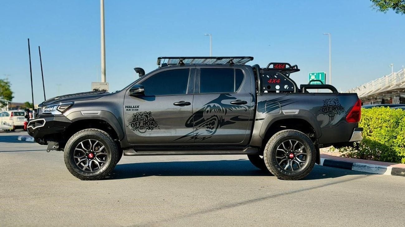 Toyota Hilux FRONT BUMPER | 4X4 SPORTS BAR | LEATHER SEATS | AUTO | 2.8L DIESEL | POWER SEATS