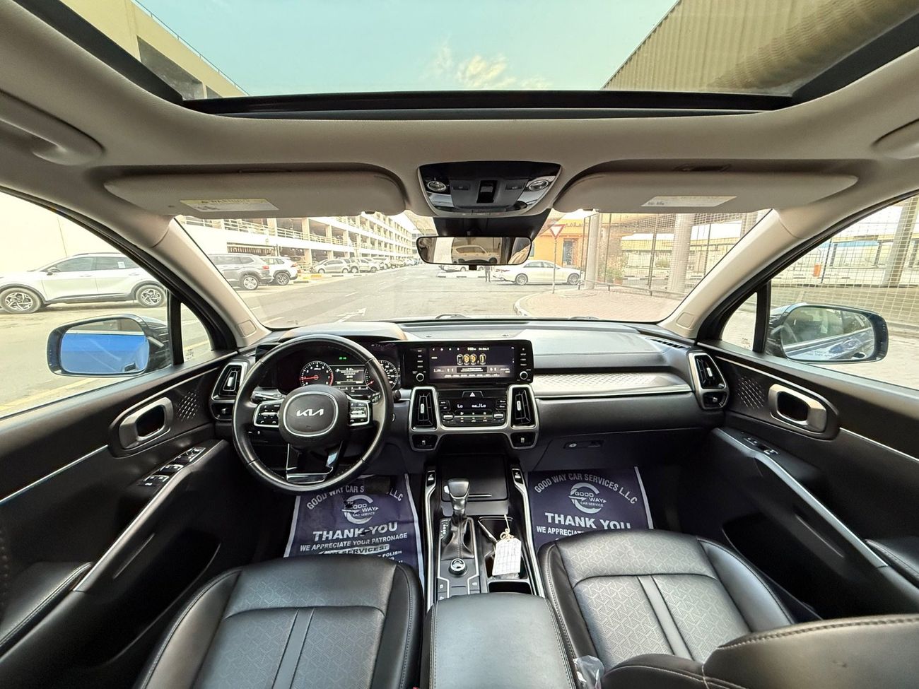 كيا سورينتو 2.5L LX (RWD)