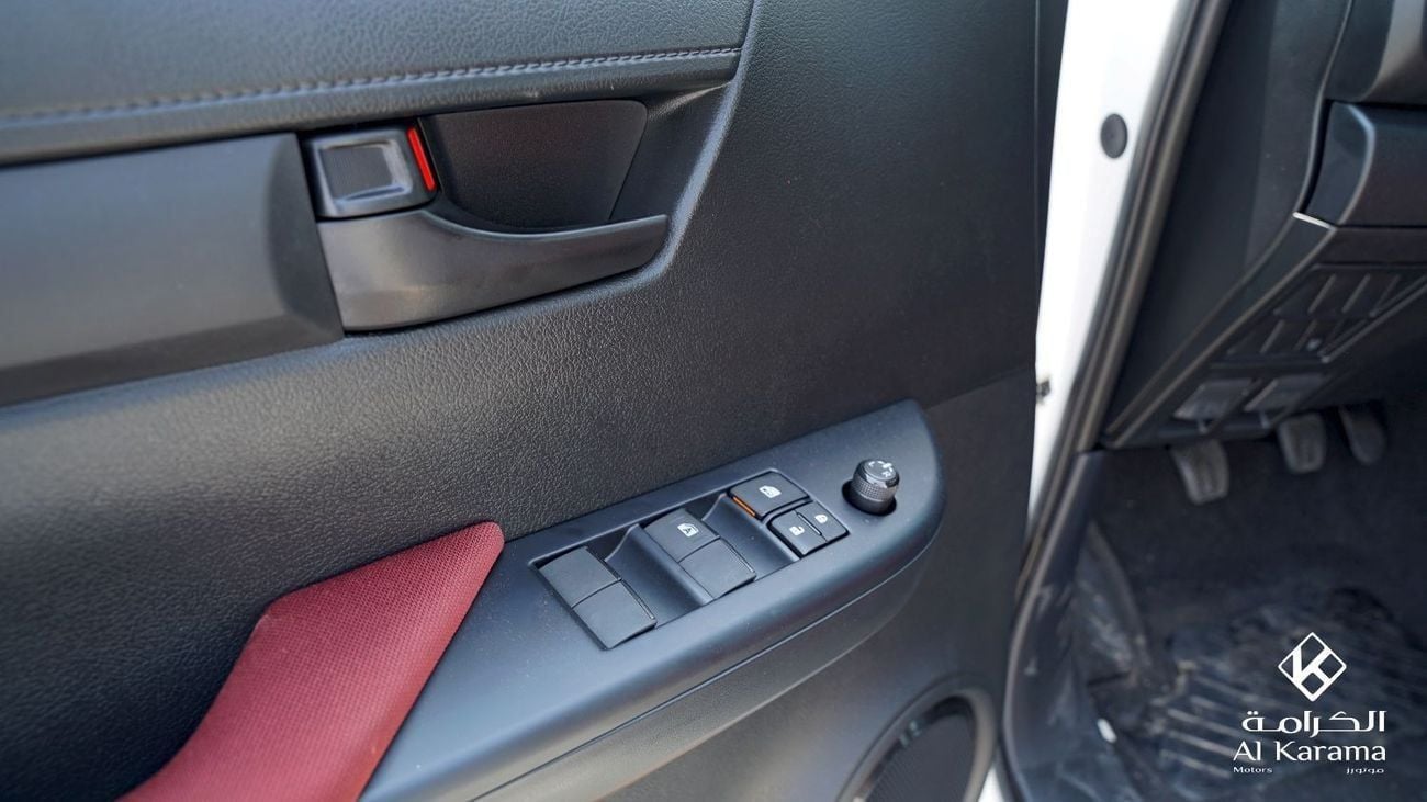 Toyota Hilux 2.4L DLX 4x4 Manual Transmission | 6 Seater | GCC Specs | Power Mirror | Touch Screen Media Player